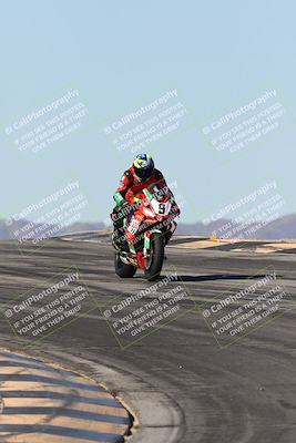 media/Dec-07-2025-CVMA (Sun) [[3e7d2de5dc]]/Race 7-Formula Lightweight Twins Shootout/